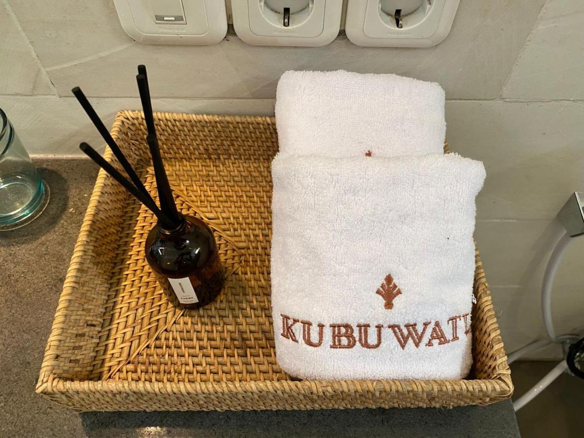 Kubuwatu Boutique Accommodation ギリ・トラワンガン エクステリア 写真
